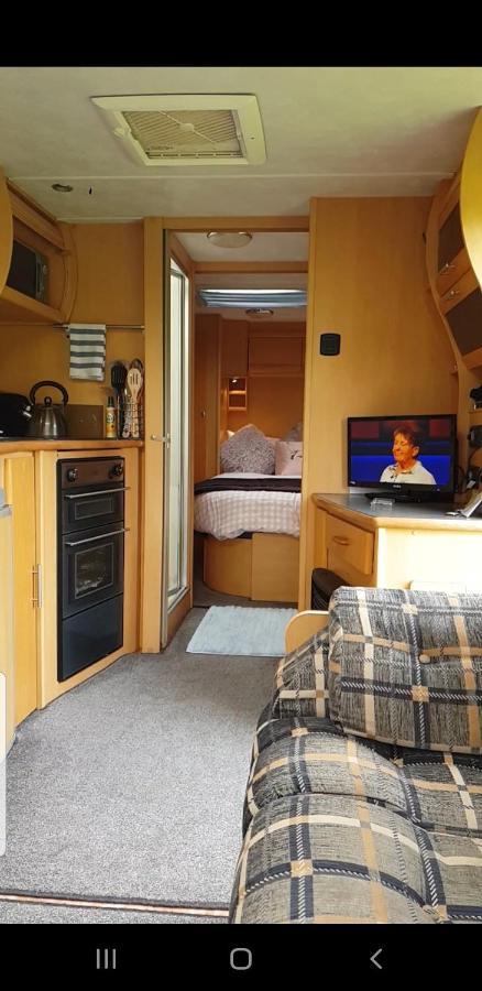 Self Contained Holiday Home Caravan Corsham Exterior photo