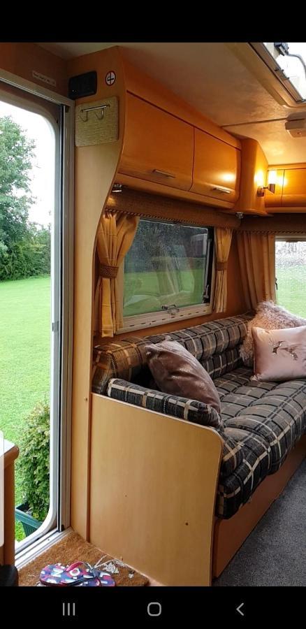 Self Contained Holiday Home Caravan Corsham Exterior photo